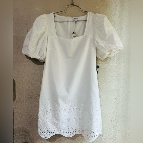 Express brand White Mini Dress Puff Sleeves Flowers details Size Small NWT - Picture 2 of 16